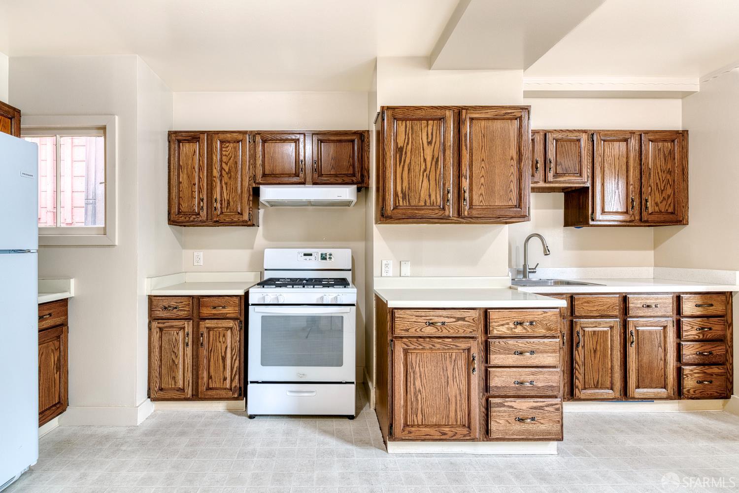 Detail Gallery Image 13 of 48 For 2314 Filbert St, San Francisco,  CA 94123 - – Beds | – Baths