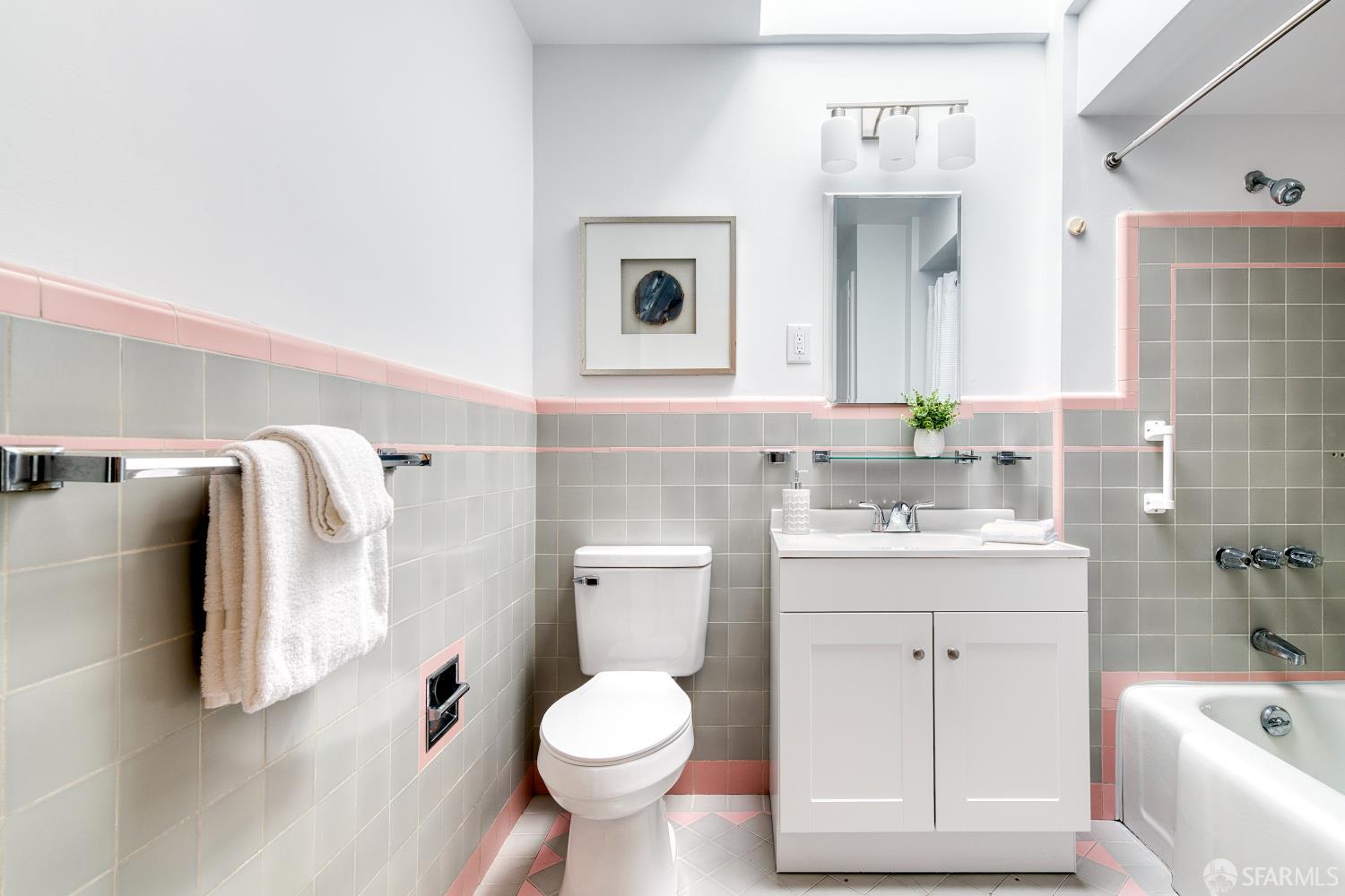 Detail Gallery Image 5 of 48 For 2314 Filbert St, San Francisco,  CA 94123 - – Beds | – Baths