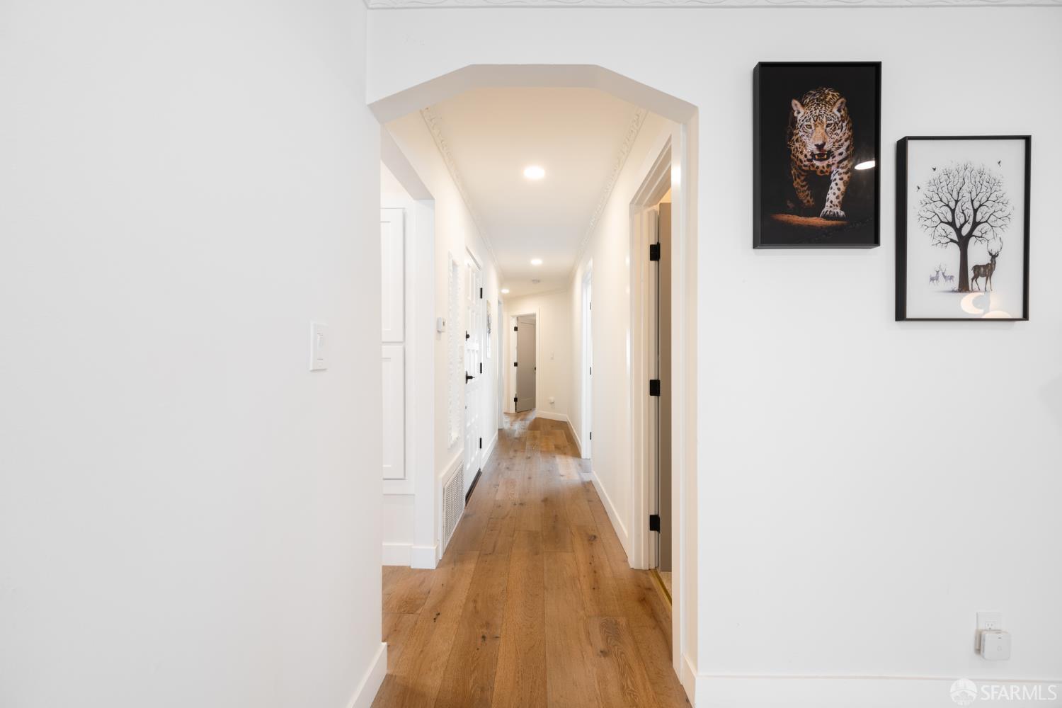 Detail Gallery Image 12 of 43 For 150 Dartmouth St, San Francisco,  CA 94134 - 5 Beds | 5 Baths