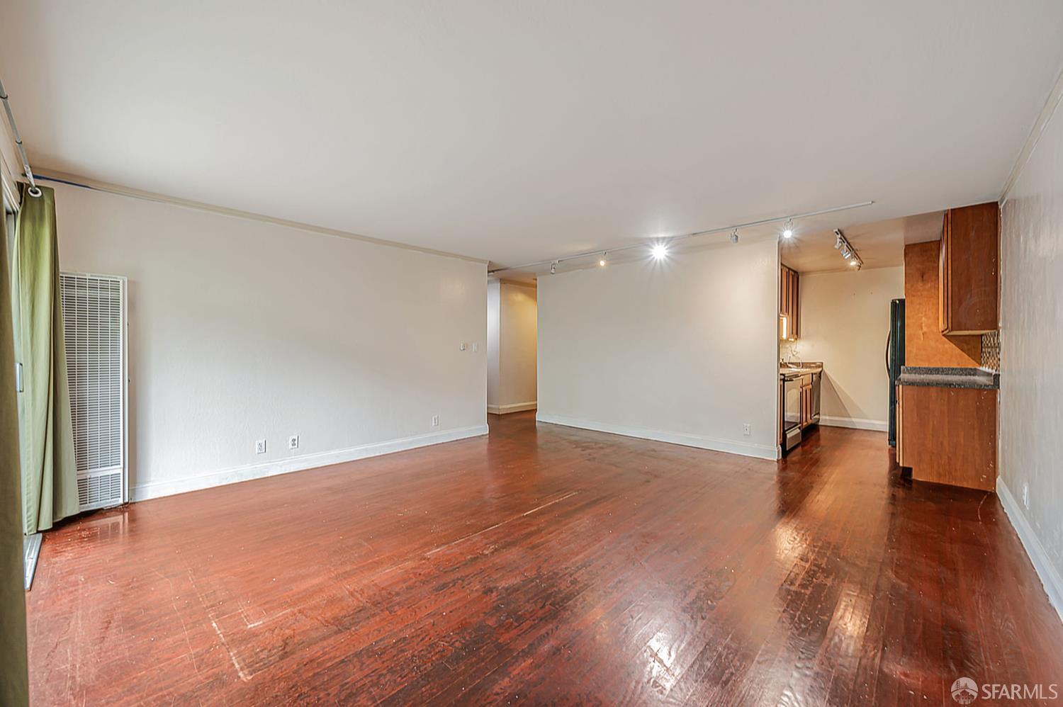 Detail Gallery Image 5 of 39 For 1530 Ofarrell St #1,  San Francisco,  CA 94115 - 3 Beds | 2 Baths