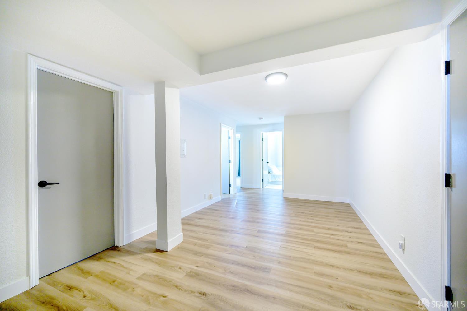 Detail Gallery Image 37 of 43 For 150 Dartmouth St, San Francisco,  CA 94134 - 5 Beds | 5 Baths