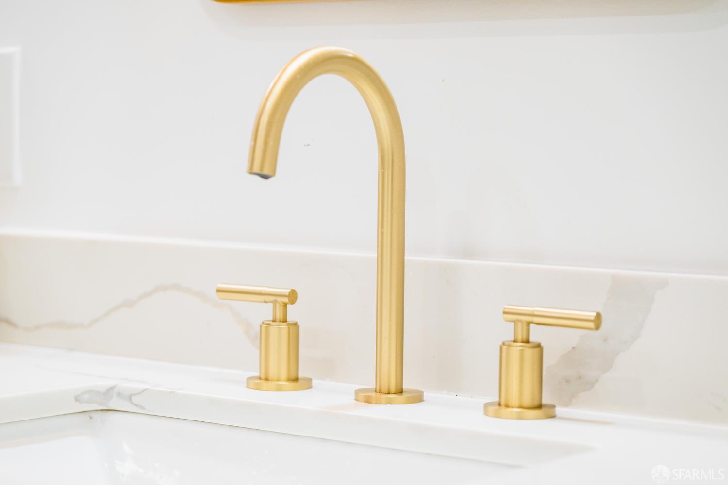 Detail Gallery Image 33 of 43 For 150 Dartmouth St, San Francisco,  CA 94134 - 5 Beds | 5 Baths