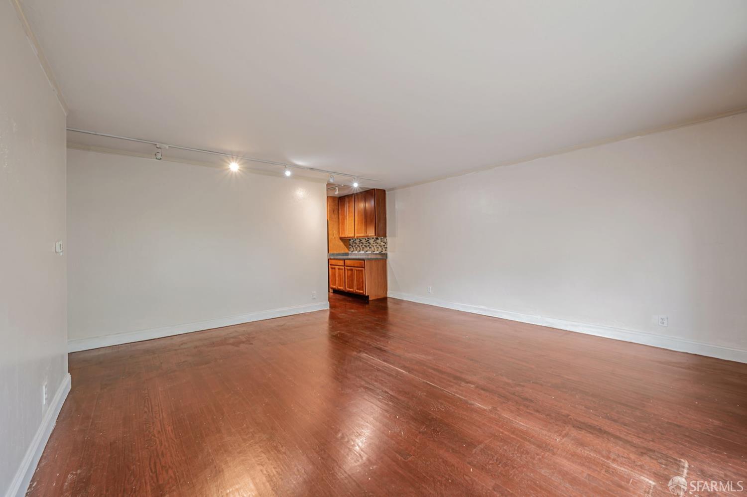 Detail Gallery Image 4 of 39 For 1530 Ofarrell St #1,  San Francisco,  CA 94115 - 3 Beds | 2 Baths