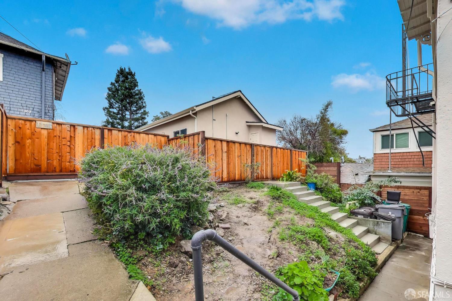 Detail Gallery Image 18 of 21 For 1364 E 27th St, Oakland,  CA 94606 - – Beds | – Baths