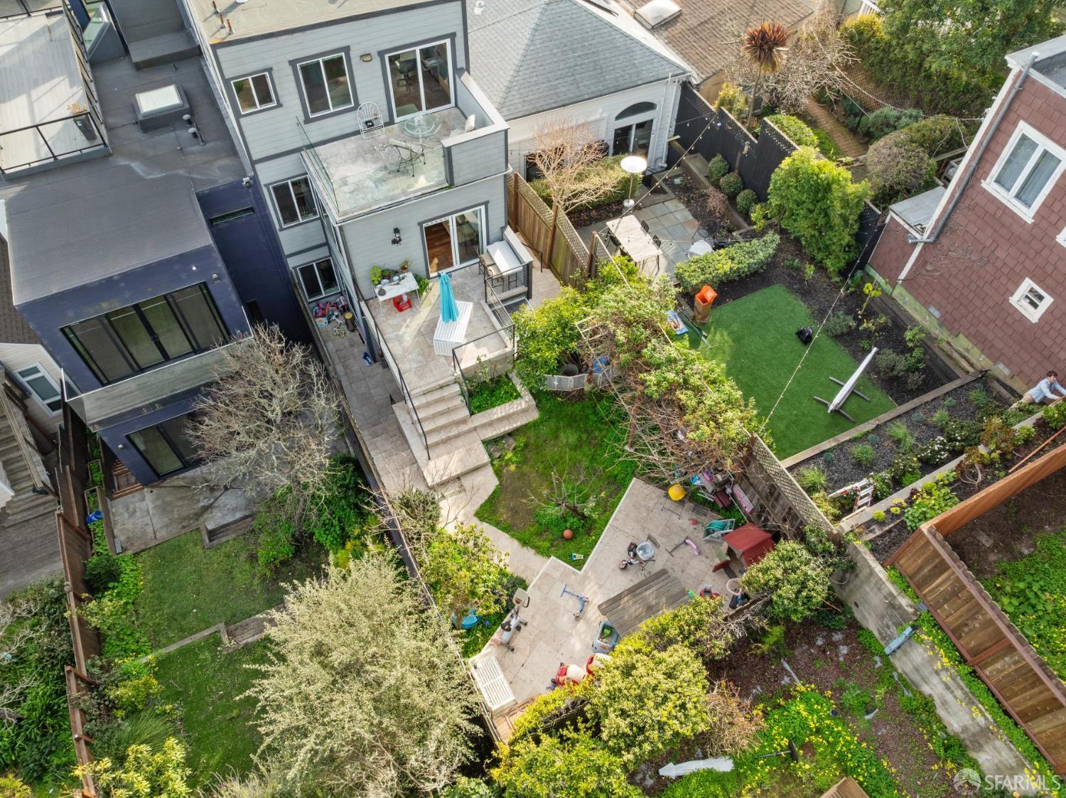 Detail Gallery Image 23 of 26 For 442 29th St, San Francisco,  CA 94131 - 4 Beds | 2/1 Baths