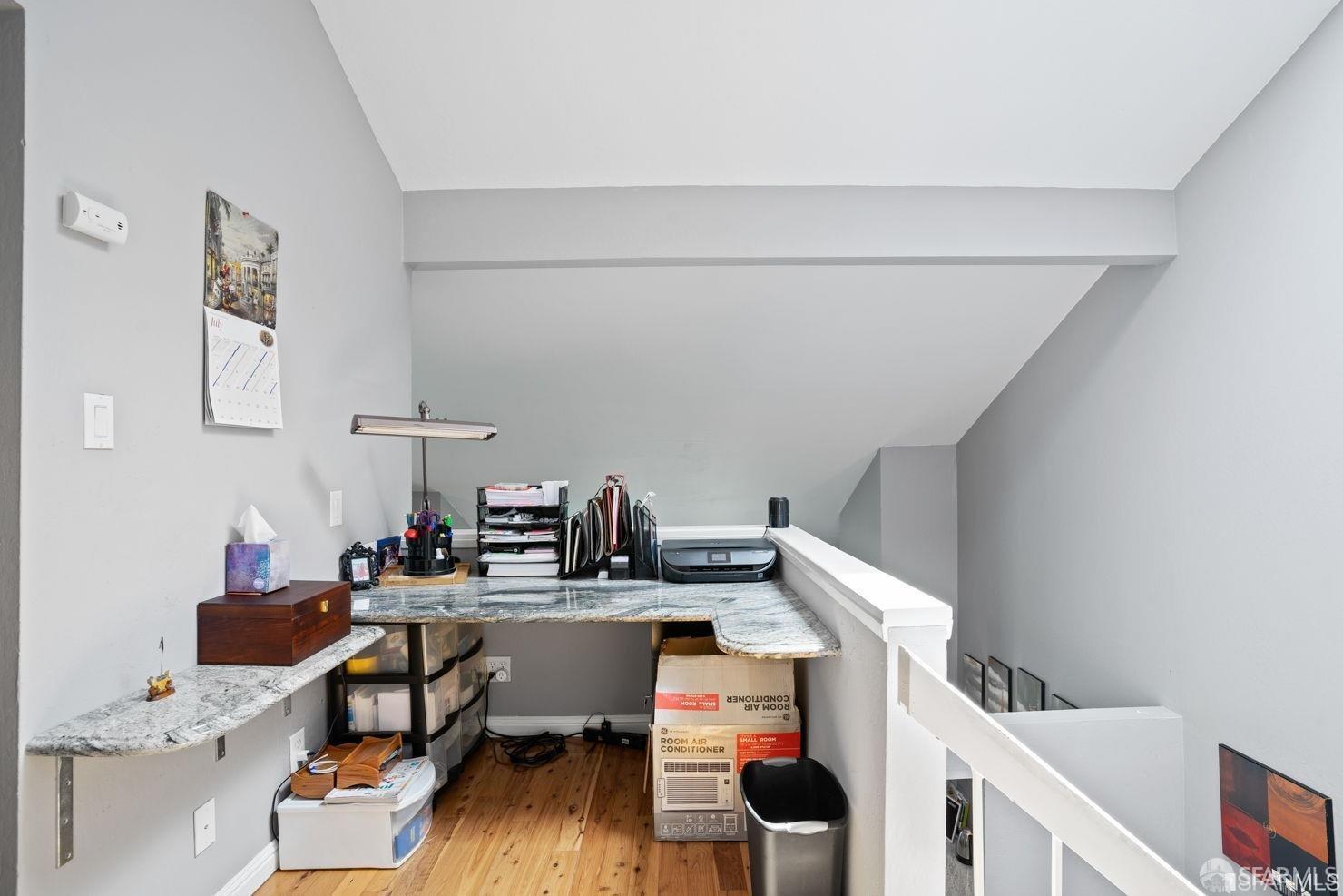 Detail Gallery Image 17 of 34 For 106 Quail Point Cir, San Bruno,  CA 94066 - 3 Beds | 2 Baths