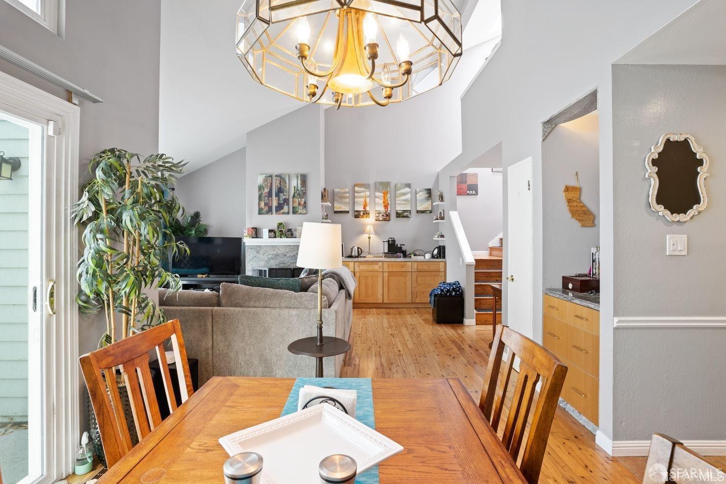 Detail Gallery Image 9 of 34 For 106 Quail Point Cir, San Bruno,  CA 94066 - 3 Beds | 2 Baths