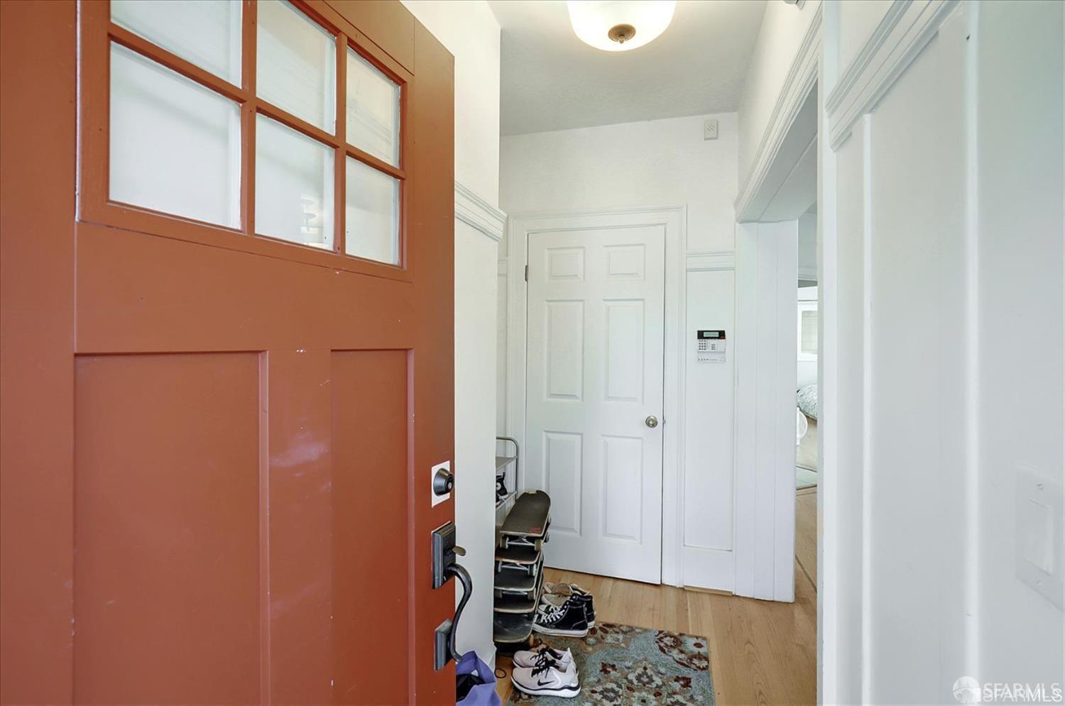 Detail Gallery Image 19 of 49 For 2535 Chilton Way, Berkeley,  CA 94704 - 4 Beds | 2 Baths