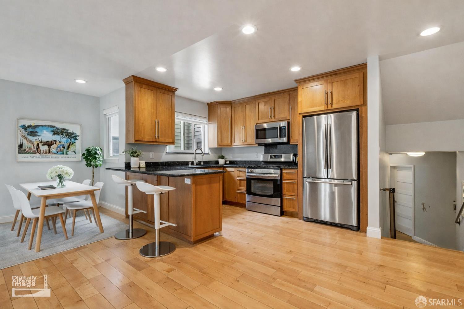 Detail Gallery Image 7 of 26 For 442 29th St, San Francisco,  CA 94131 - 4 Beds | 2/1 Baths