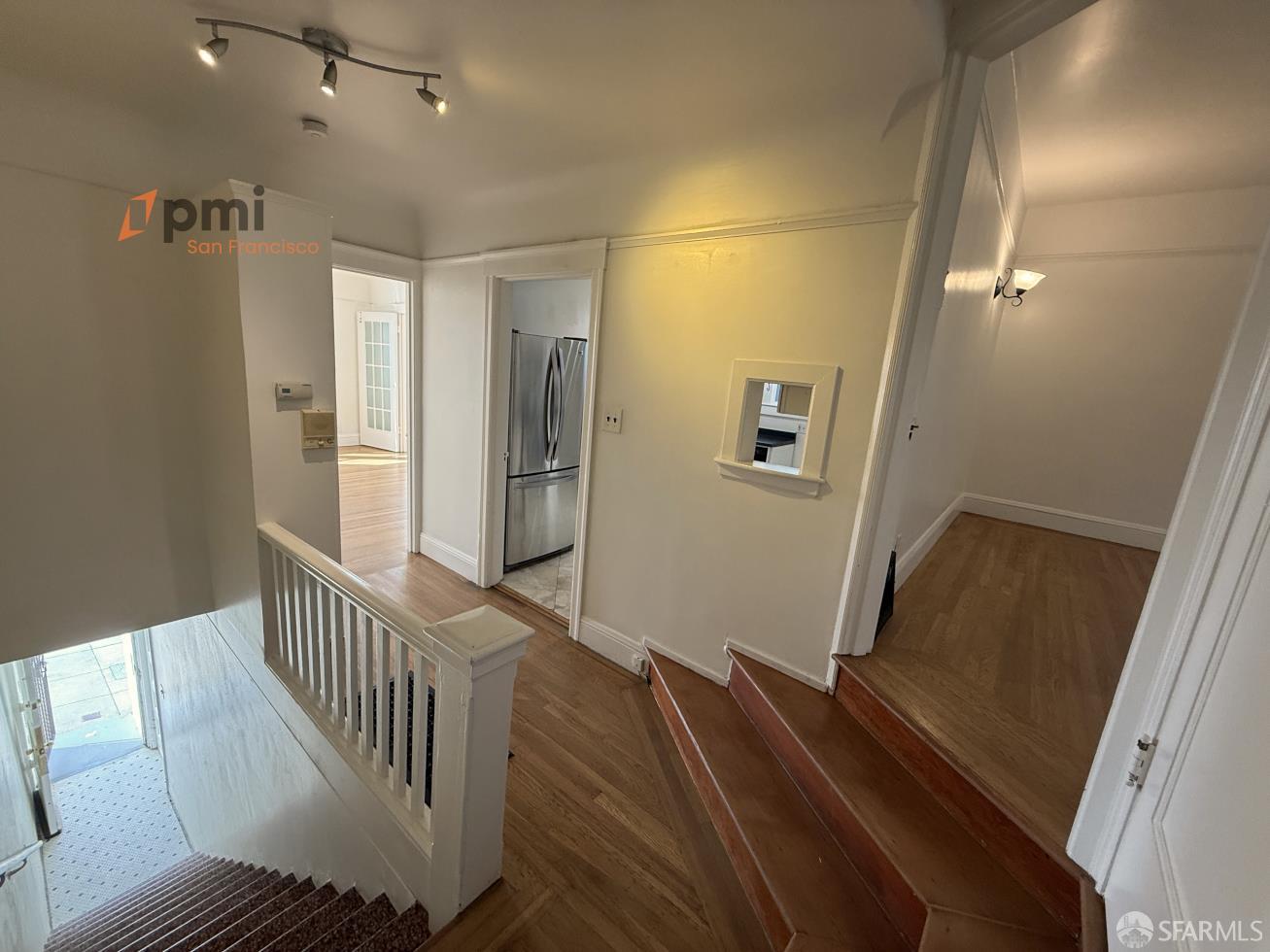 Detail Gallery Image 2 of 14 For 1414 Newcomb Ave, San Francisco,  CA 94124 - 1 Beds | 1 Baths