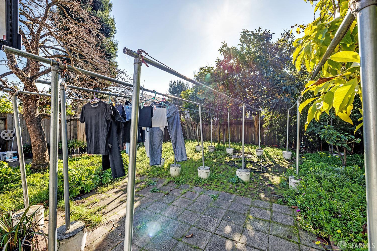 Detail Gallery Image 39 of 51 For 2136 Pacific Ave, Alameda,  CA 94501 - 7 Beds | 4 Baths