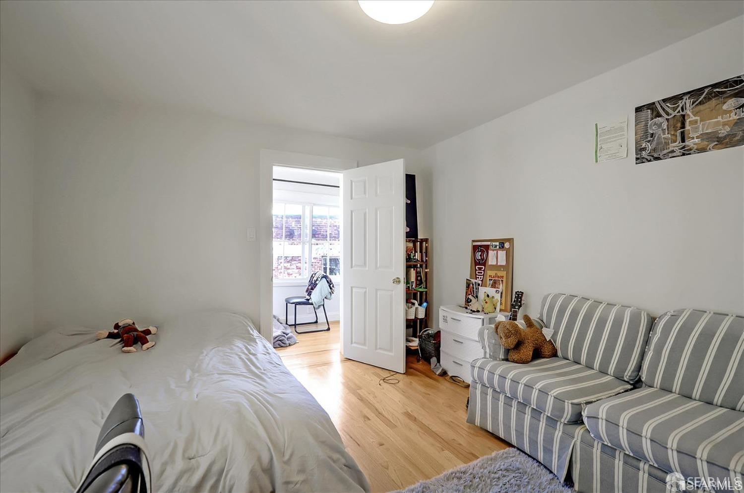 Detail Gallery Image 30 of 49 For 2535 Chilton Way, Berkeley,  CA 94704 - 4 Beds | 2 Baths