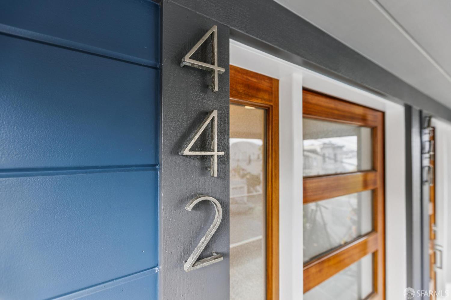 Detail Gallery Image 5 of 26 For 442 29th St, San Francisco,  CA 94131 - 4 Beds | 2/1 Baths