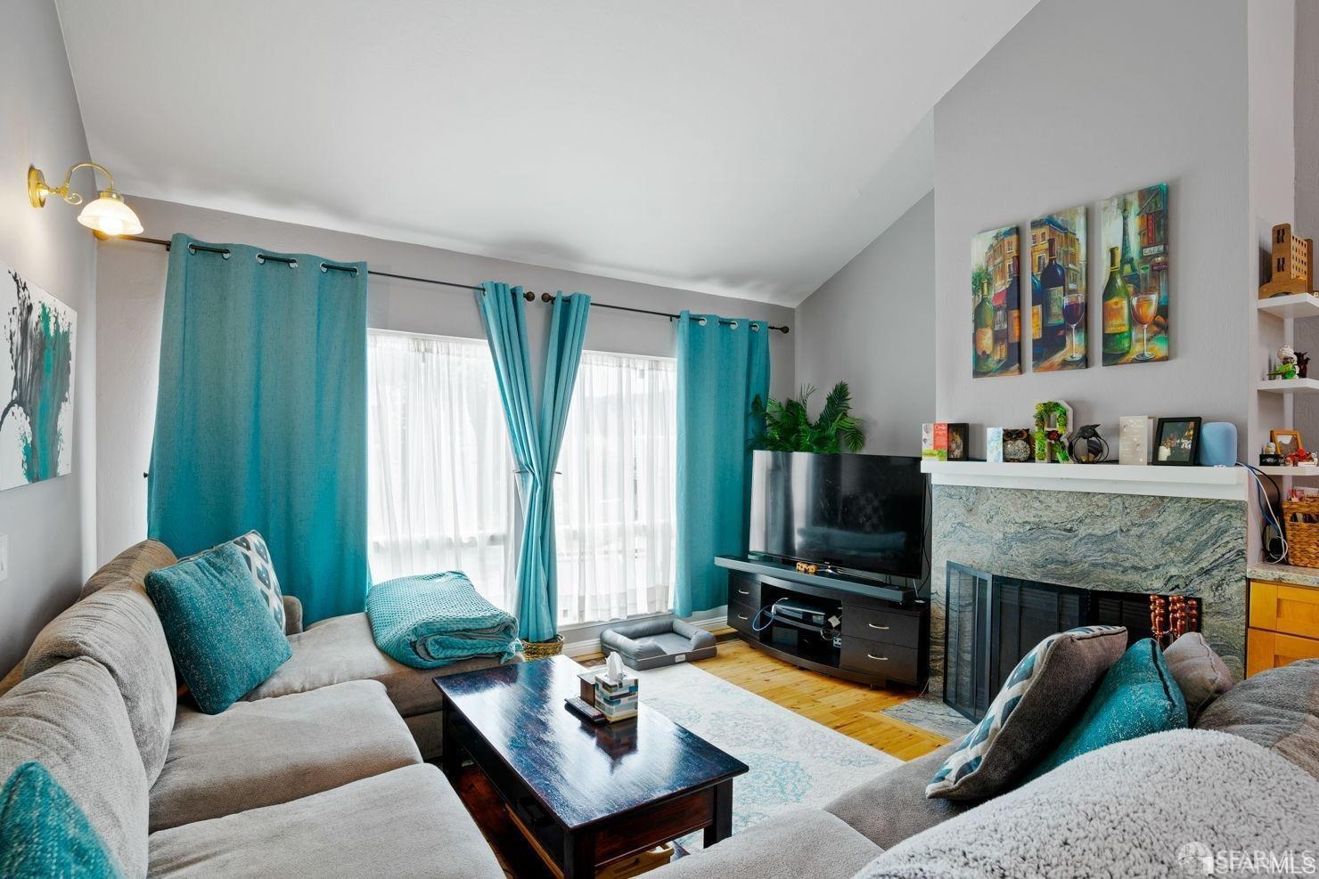 Detail Gallery Image 6 of 34 For 106 Quail Point Cir, San Bruno,  CA 94066 - 3 Beds | 2 Baths