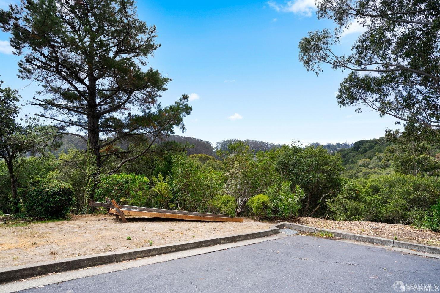 Detail Gallery Image 32 of 34 For 106 Quail Point Cir, San Bruno,  CA 94066 - 3 Beds | 2 Baths