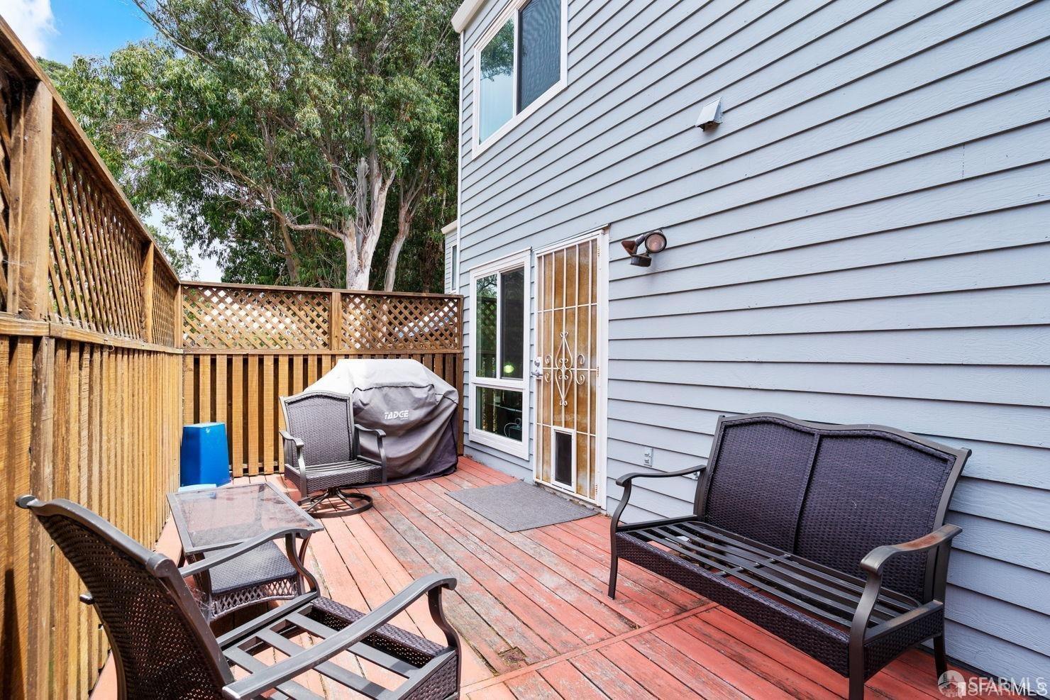 Detail Gallery Image 24 of 34 For 106 Quail Point Cir, San Bruno,  CA 94066 - 3 Beds | 2 Baths