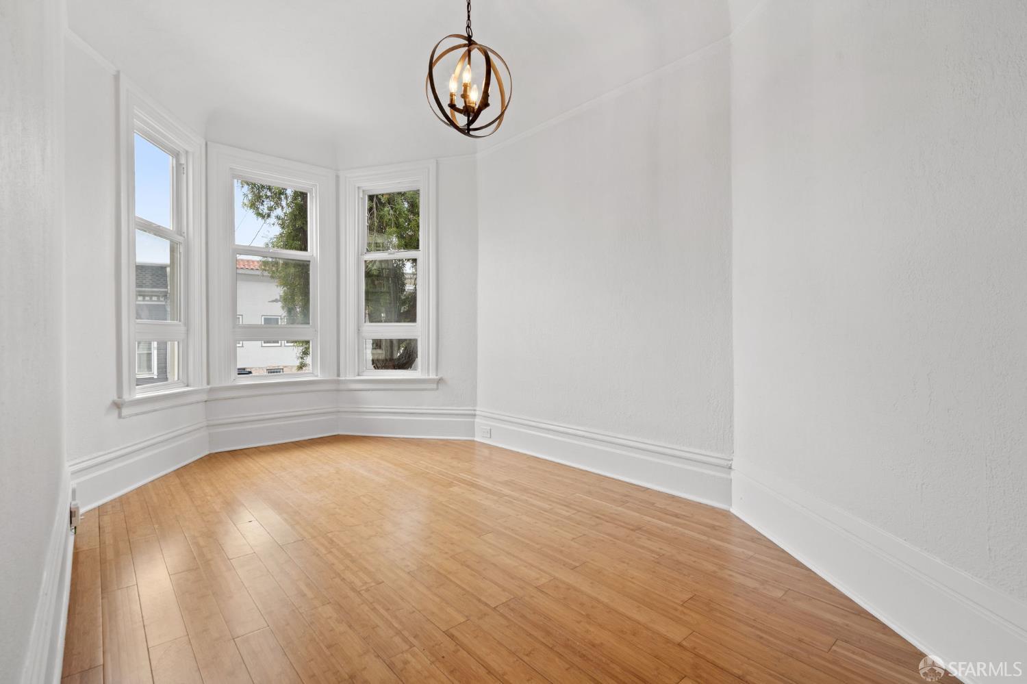 Detail Gallery Image 4 of 30 For 3864 Cesar Chavez St, San Francisco,  CA 94131 - – Beds | – Baths