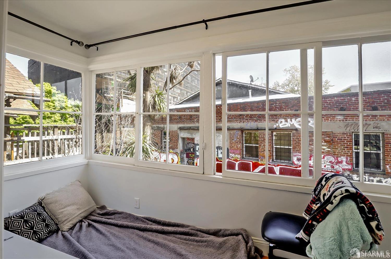 Detail Gallery Image 33 of 49 For 2535 Chilton Way, Berkeley,  CA 94704 - 4 Beds | 2 Baths