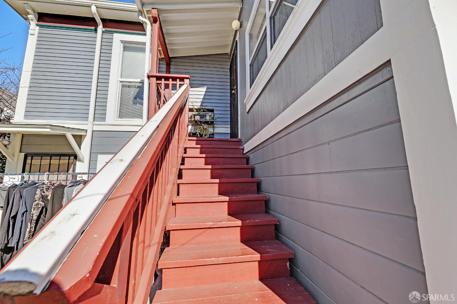 Detail Gallery Image 37 of 51 For 2136 Pacific Ave, Alameda,  CA 94501 - 7 Beds | 4 Baths