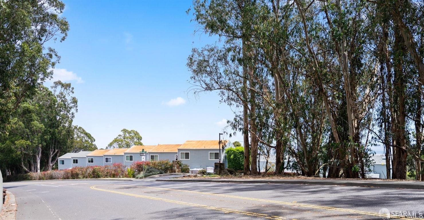 Detail Gallery Image 33 of 34 For 106 Quail Point Cir, San Bruno,  CA 94066 - 3 Beds | 2 Baths