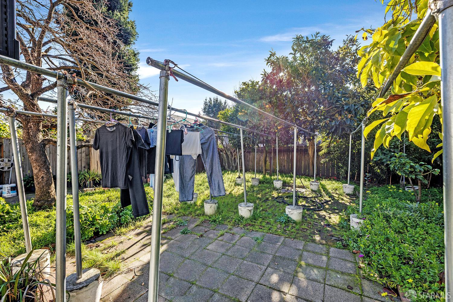 Detail Gallery Image 40 of 51 For 2136 Pacific Ave, Alameda,  CA 94501 - 7 Beds | 4 Baths