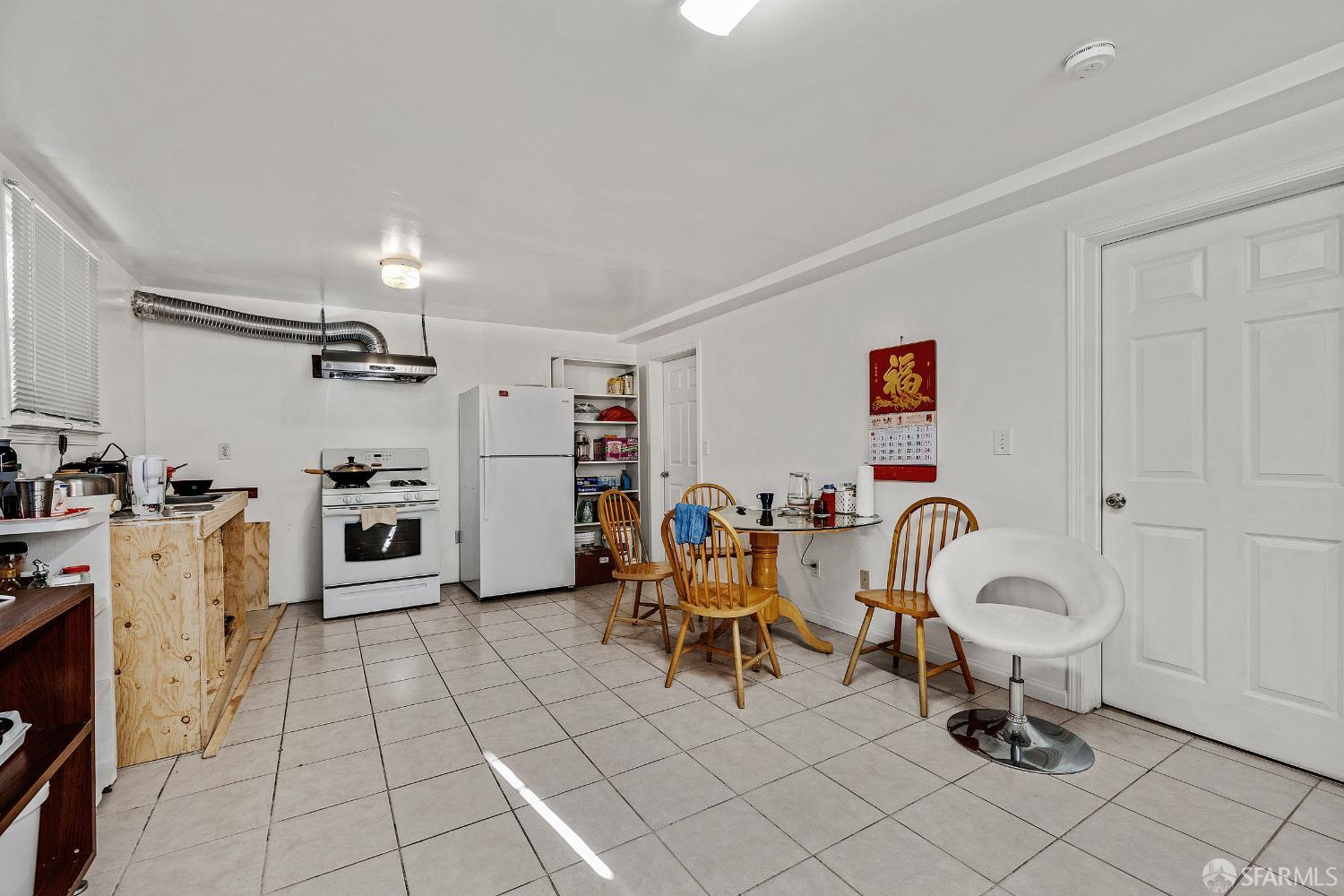 Detail Gallery Image 7 of 51 For 2136 Pacific Ave, Alameda,  CA 94501 - 7 Beds | 4 Baths