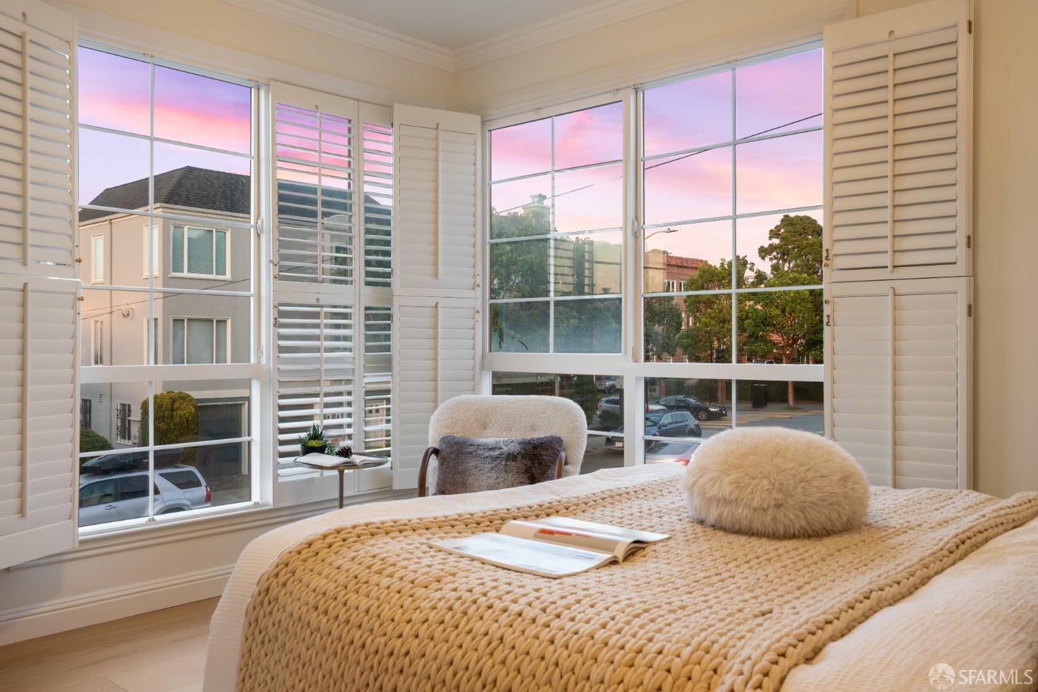 Detail Gallery Image 10 of 75 For 392 Ewing Ter, San Francisco,  CA 94118 - 3 Beds | 3 Baths