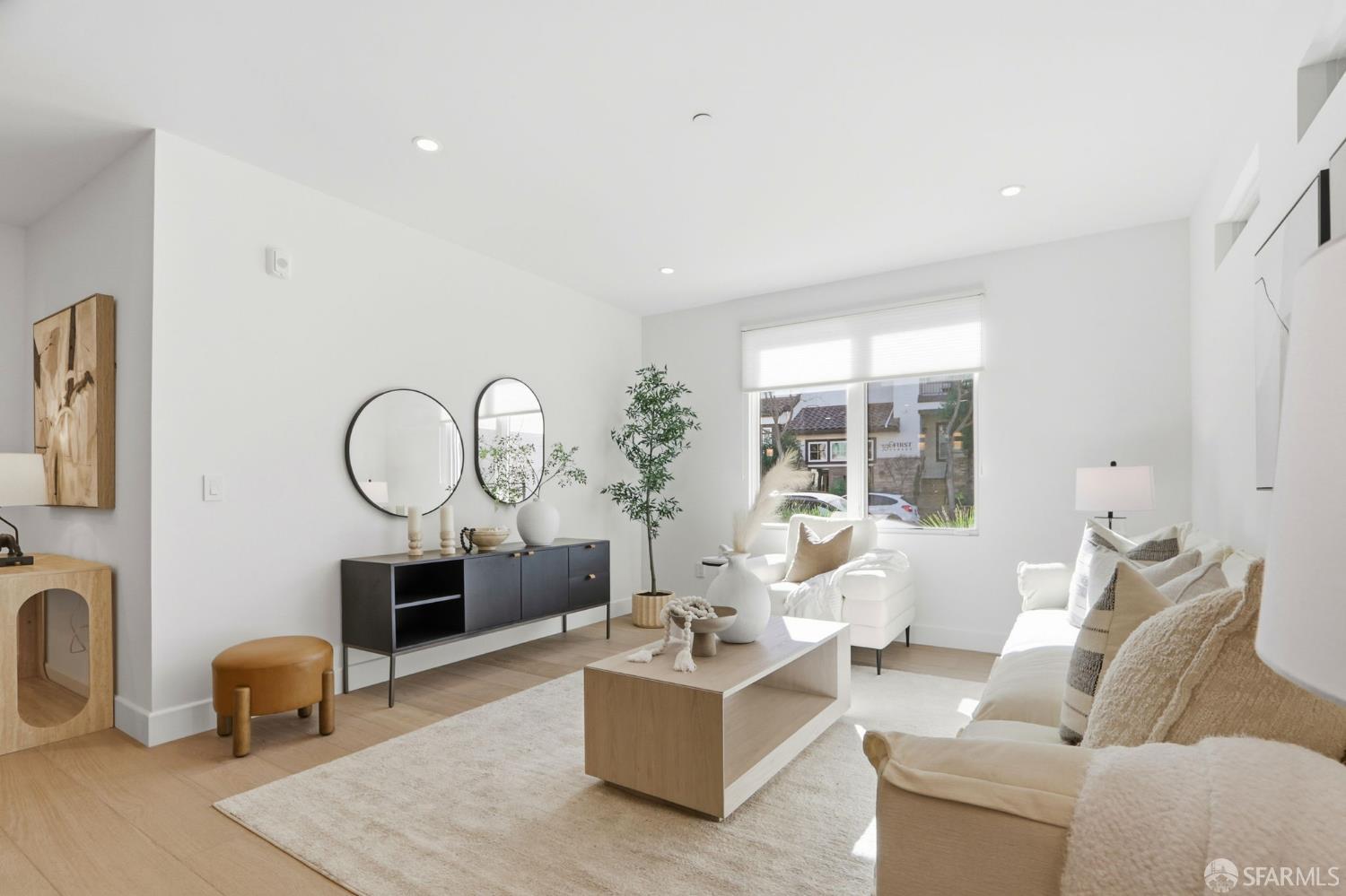 Detail Gallery Image 2 of 43 For 425 First St #14,  Los Altos,  CA 94022 - 1 Beds | 1/1 Baths