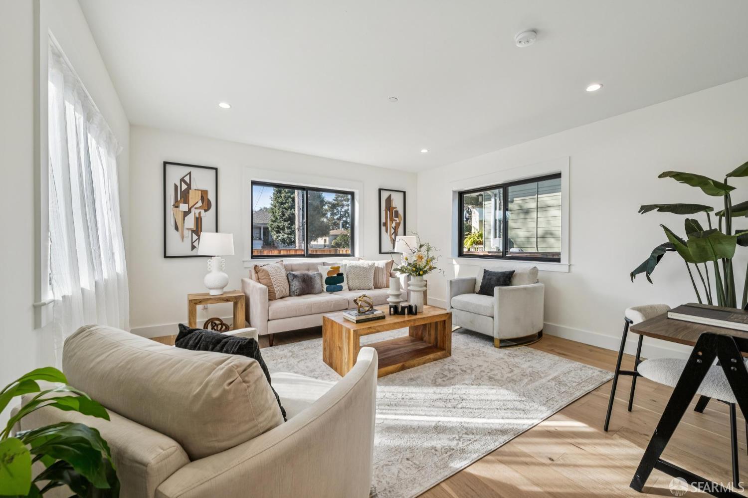 Detail Gallery Image 8 of 73 For 2411 Sixth St, Berkeley,  CA 94710 - 4 Beds | 4 Baths