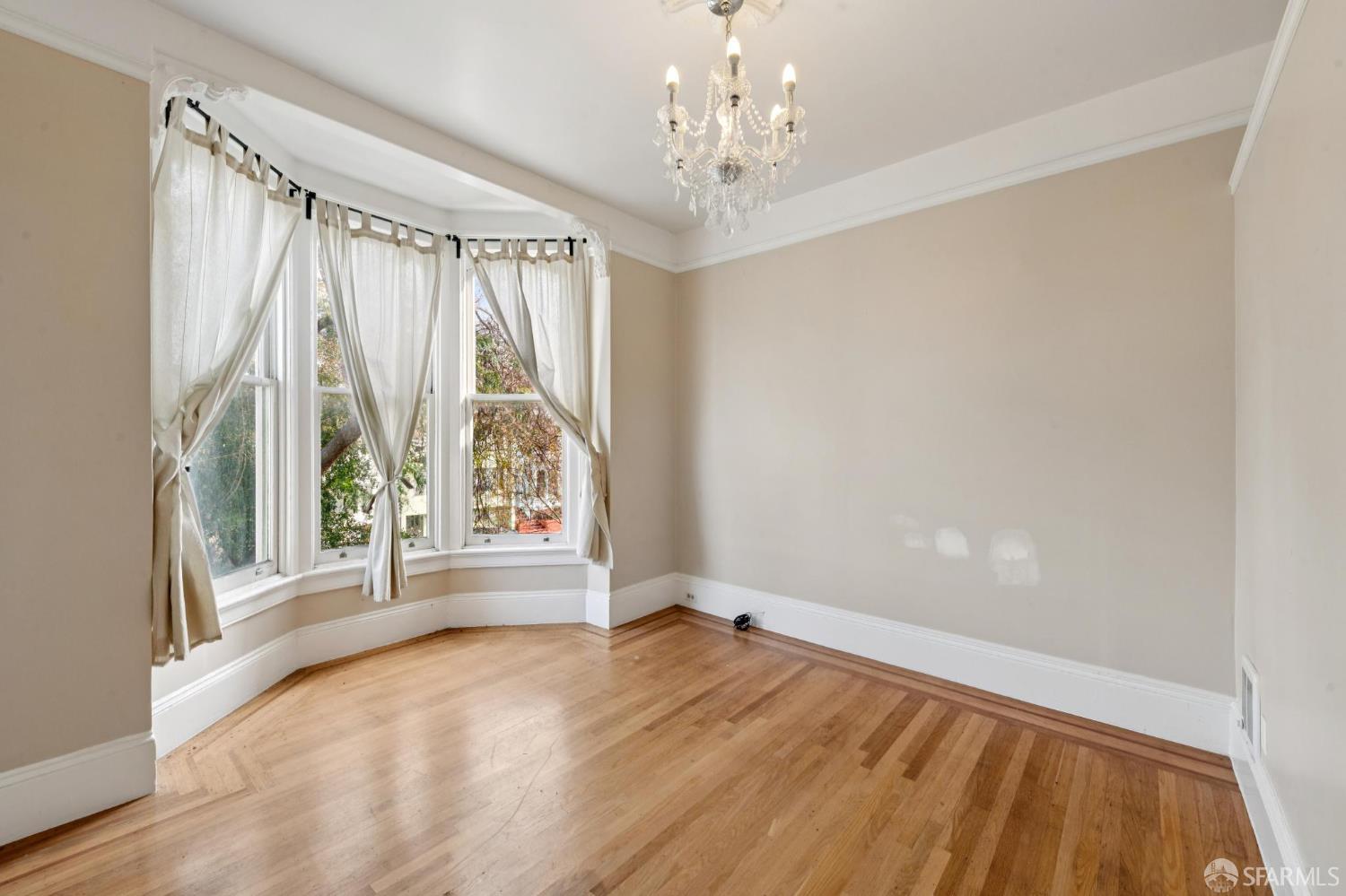 Detail Gallery Image 12 of 32 For 2906 Folsom St, San Francisco,  CA 94110 - – Beds | – Baths