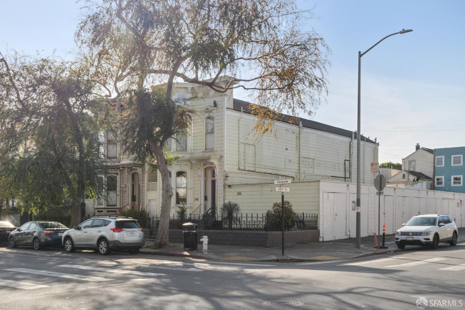 Detail Gallery Image 2 of 32 For 2906 Folsom St, San Francisco,  CA 94110 - – Beds | – Baths