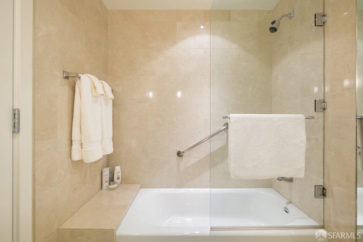 Photo #33: 426100716 Listing: Photo #33