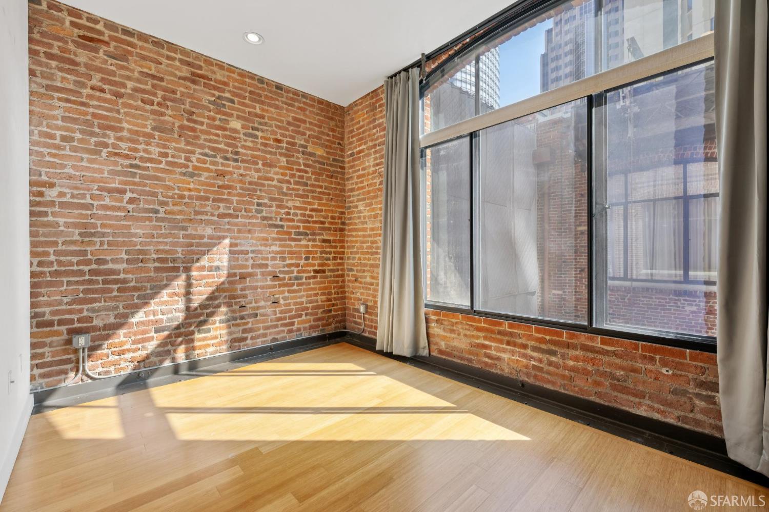 Photo #9: 426099524 Listing: Photo #9