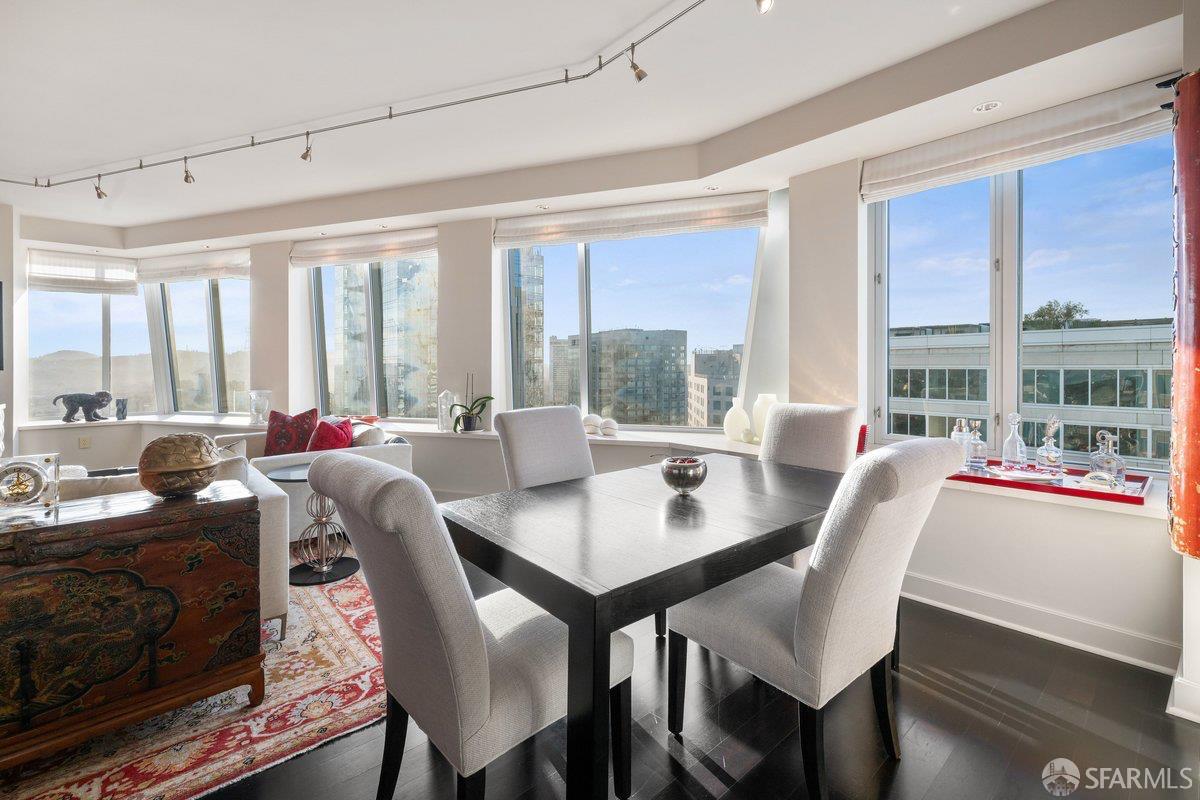 Photo #7: 426100716 Listing: Photo #7