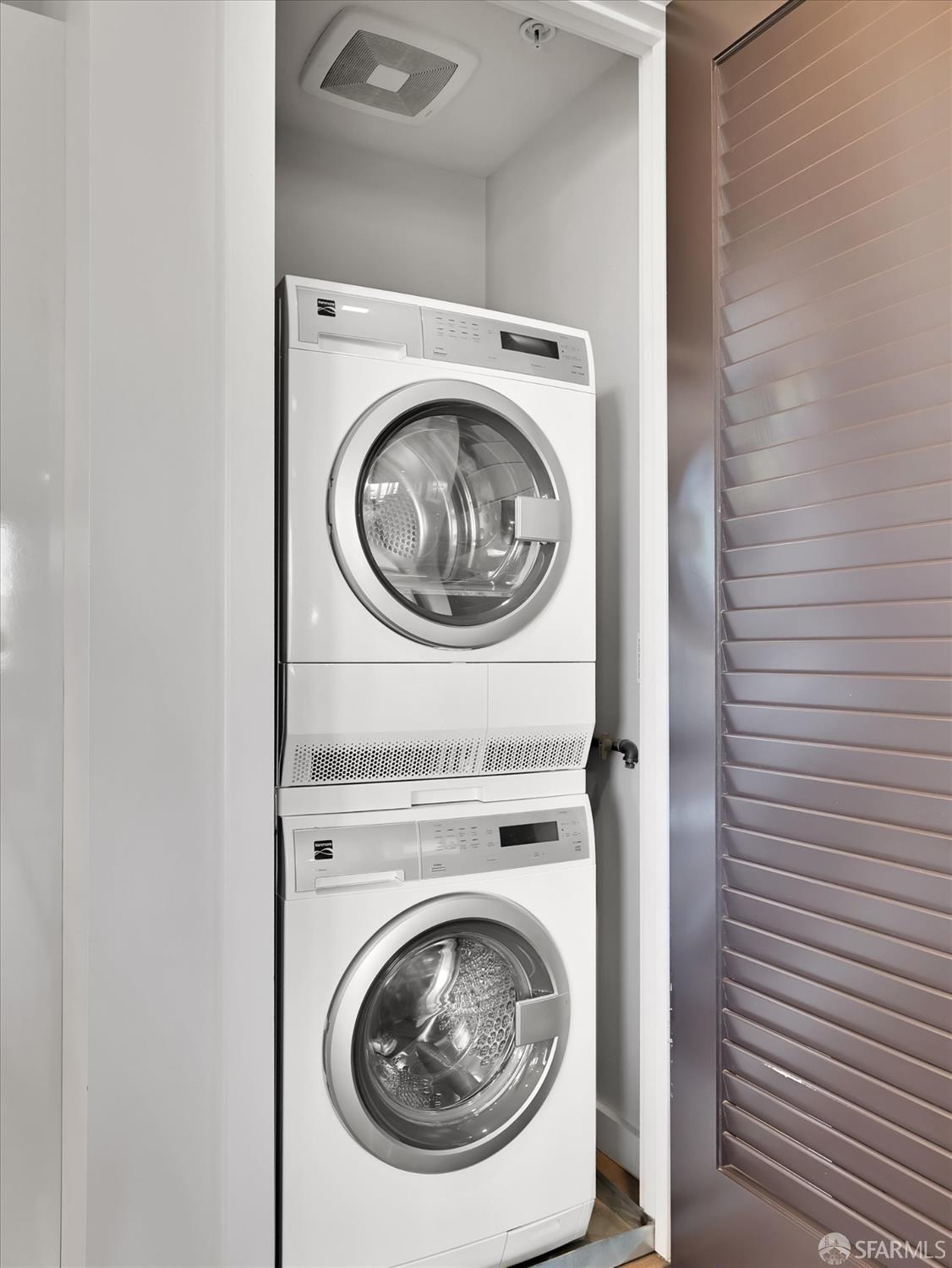 Detail Gallery Image 15 of 44 For 1727 Lacassie Ave 4d,  Walnut Creek,  CA 94596 - 2 Beds | 2 Baths