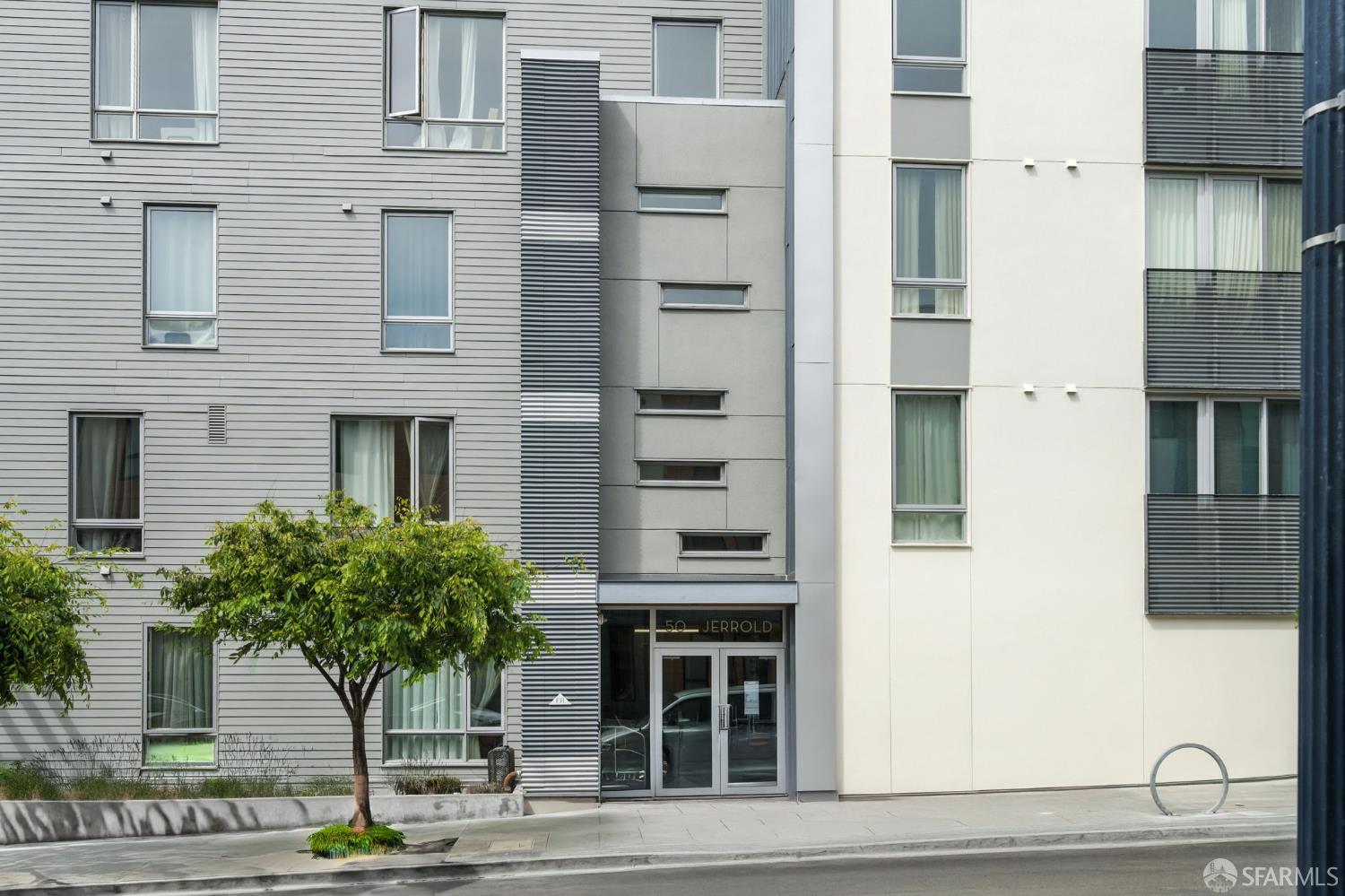 Photo #3: 426100928 Listing: Photo #3