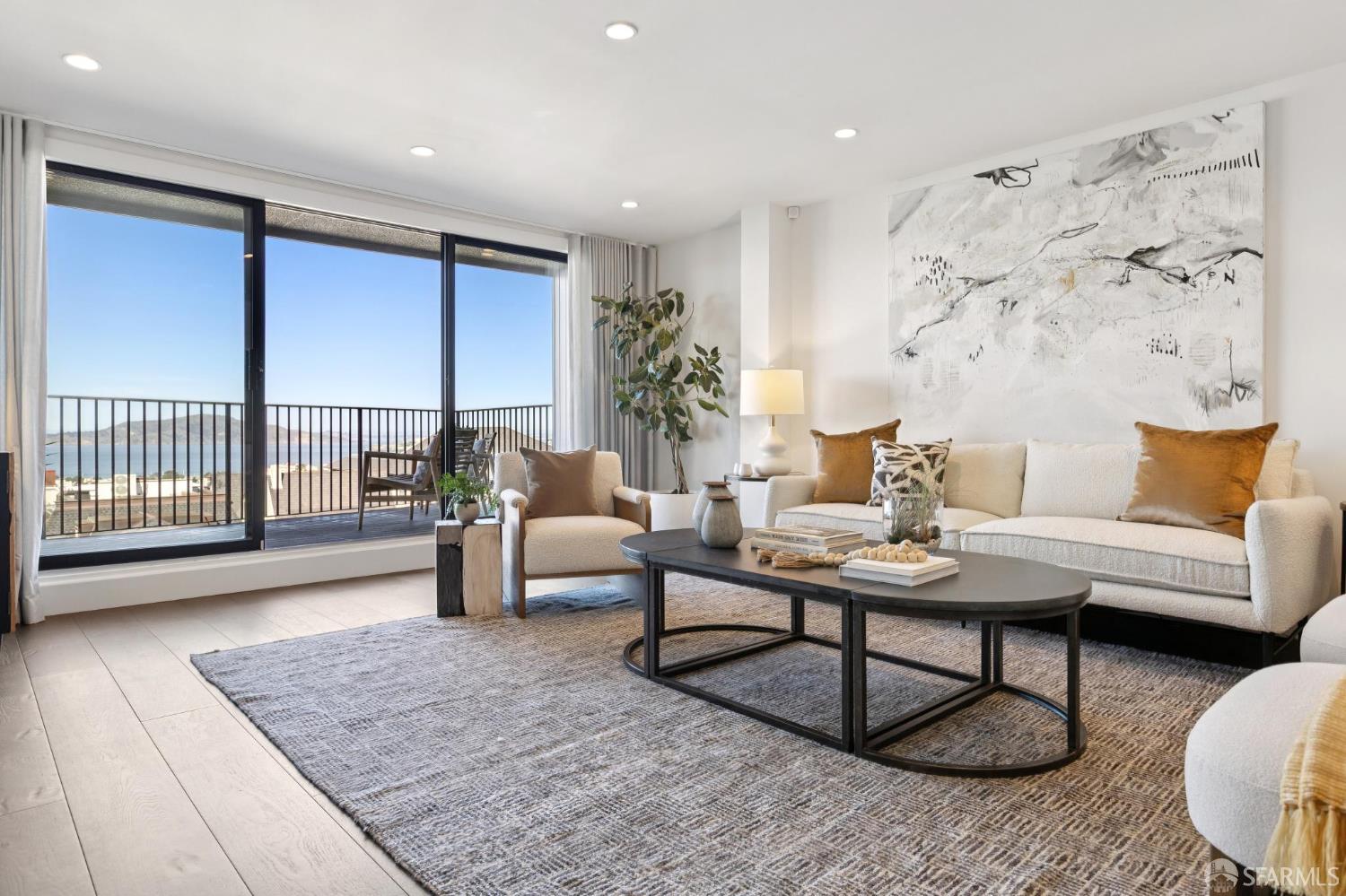 Detail Gallery Image 2 of 46 For 2295 Vallejo St #409,  San Francisco,  CA 94123 - 2 Beds | 2 Baths