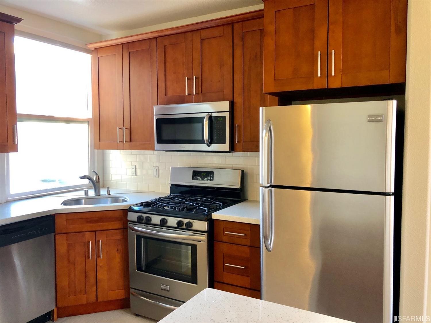 Detail Gallery Image 2 of 24 For 744 Clementina St #3,  San Francisco,  CA 94103 - 2 Beds | 1 Baths