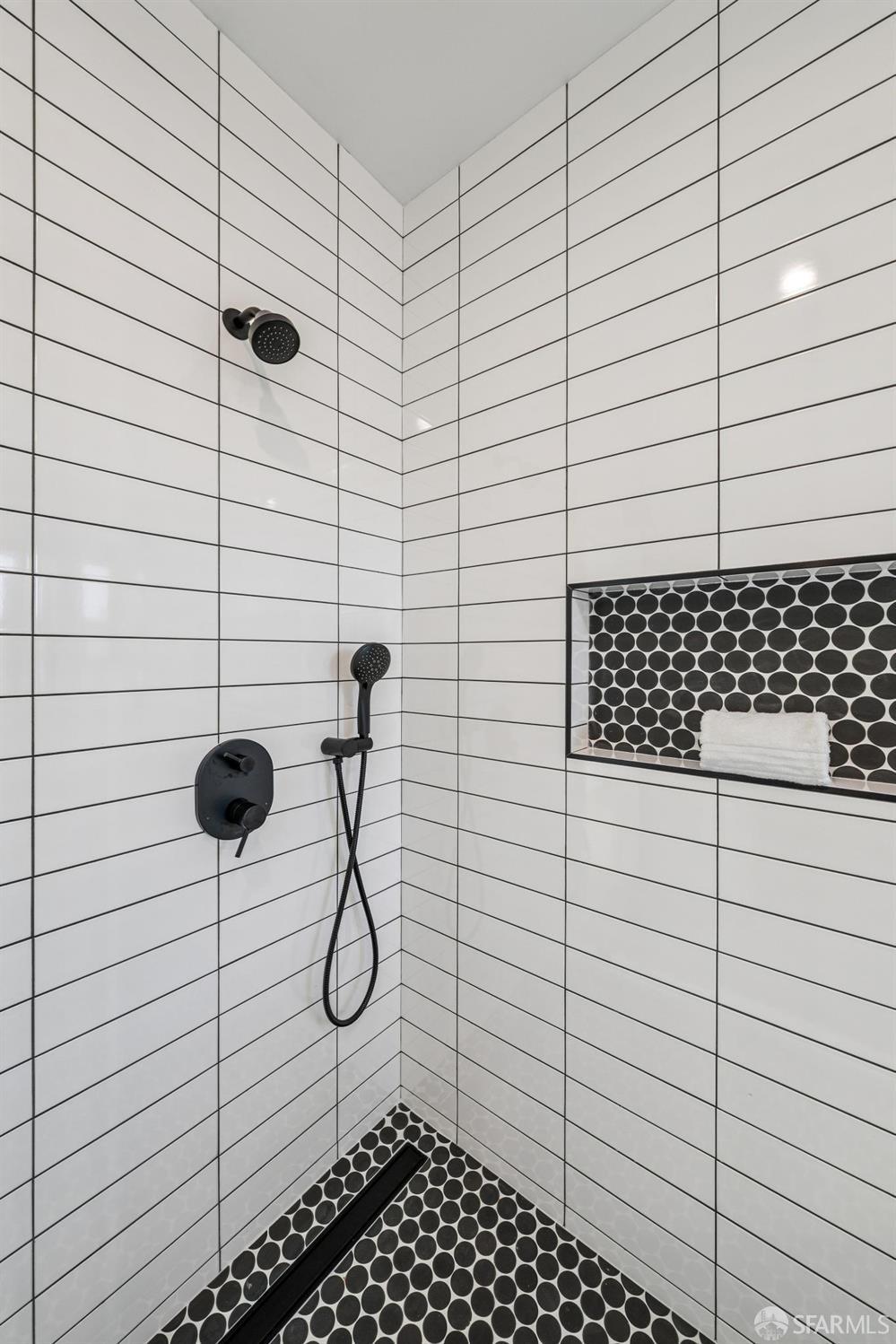 Detail Gallery Image 49 of 73 For 2411 Sixth St, Berkeley,  CA 94710 - 4 Beds | 4 Baths