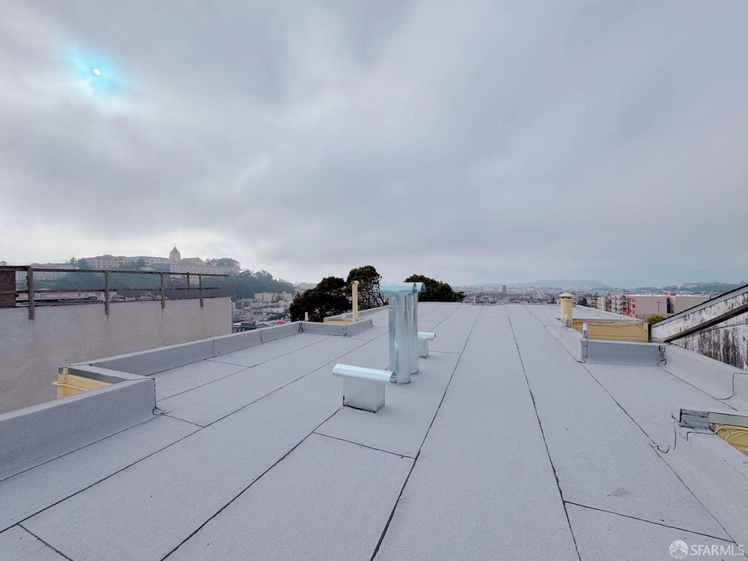 Detail Gallery Image 9 of 38 For 11 Wood St, San Francisco,  CA 94118 - – Beds | – Baths