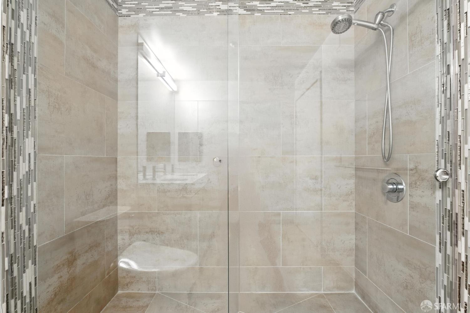 Photo #22: 426100928 Listing: Photo #22