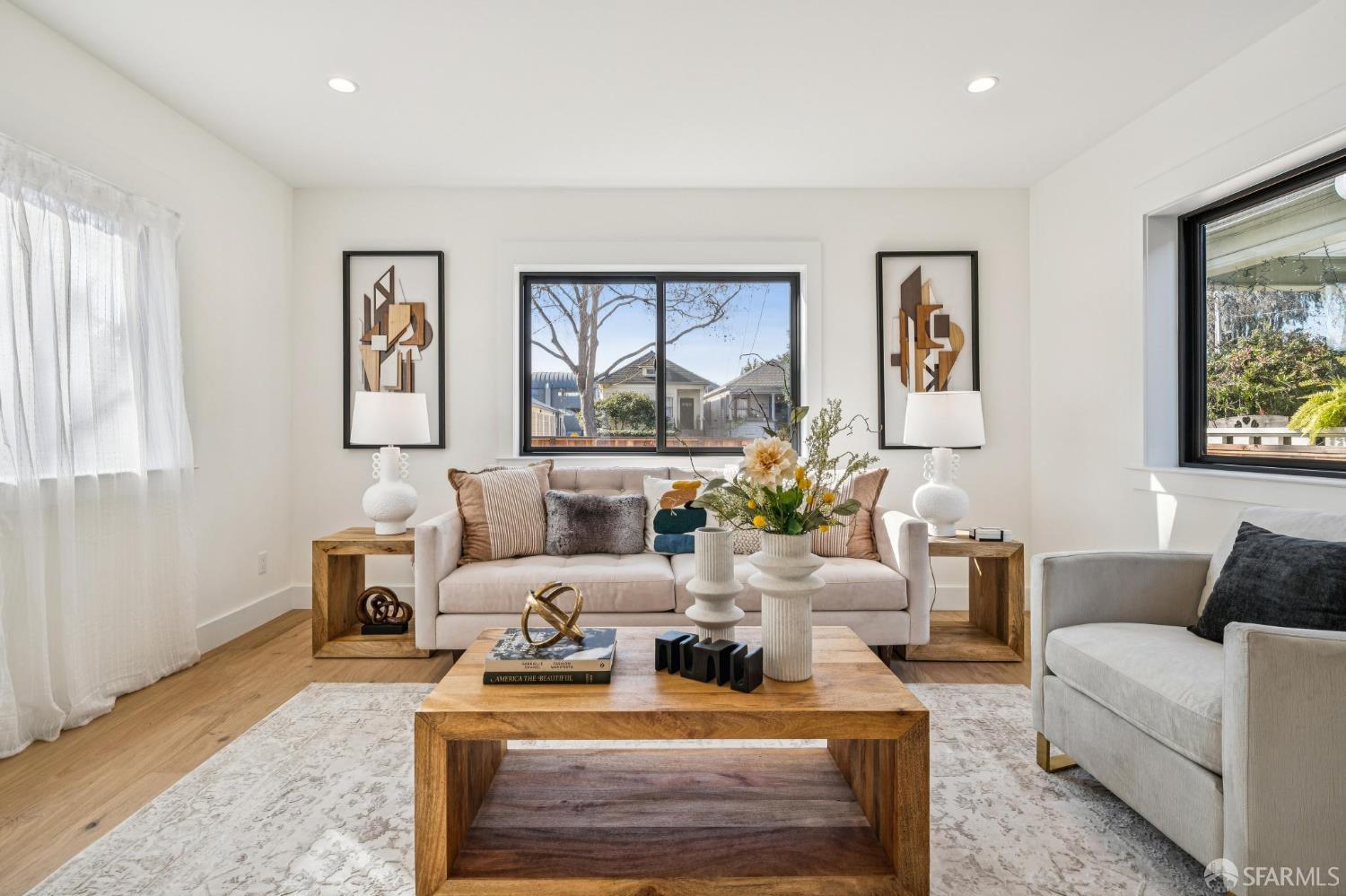 Detail Gallery Image 9 of 73 For 2411 Sixth St, Berkeley,  CA 94710 - 4 Beds | 4 Baths