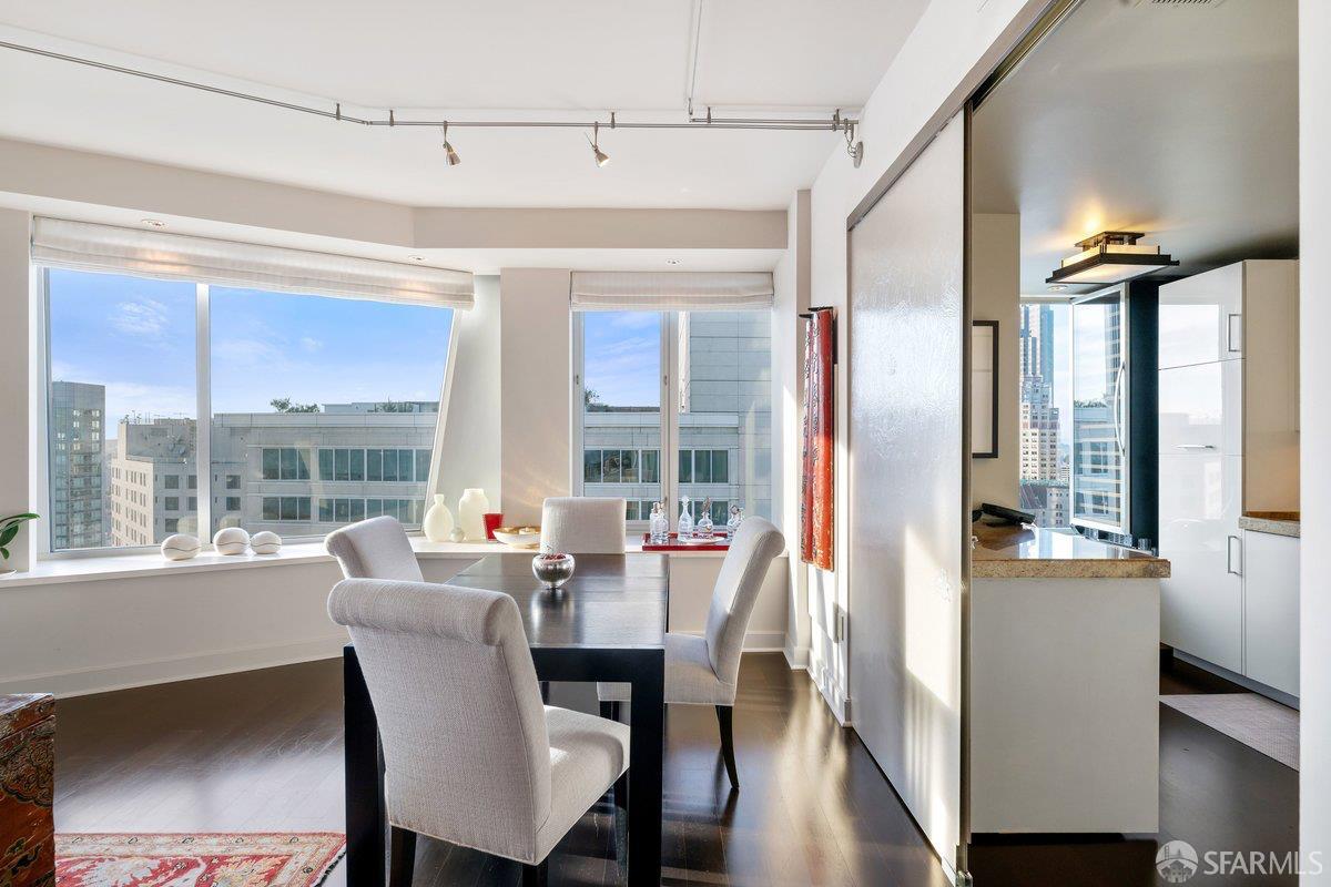 Photo #12: 426100716 Listing: Photo #12