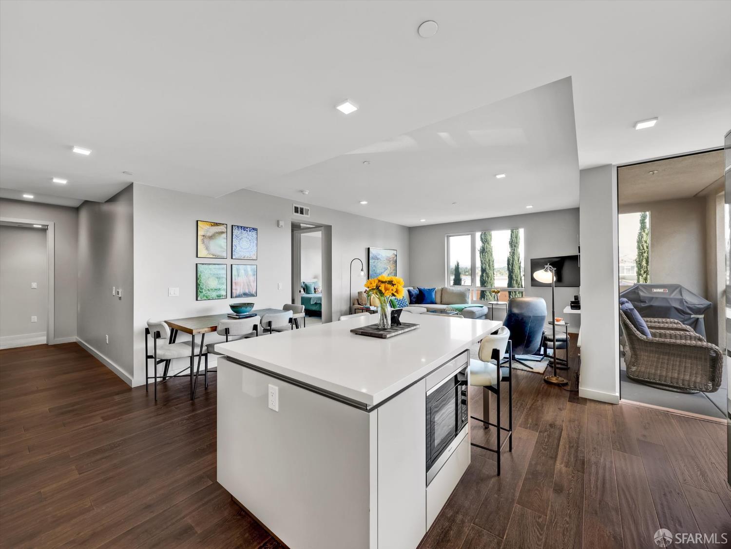 Detail Gallery Image 11 of 44 For 1727 Lacassie Ave 4d,  Walnut Creek,  CA 94596 - 2 Beds | 2 Baths