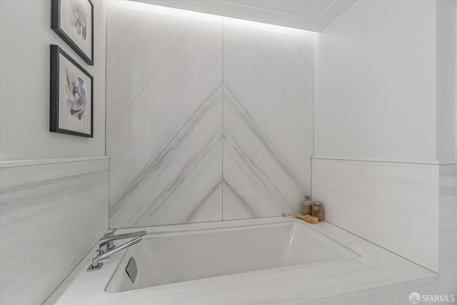 Detail Gallery Image 34 of 40 For 875 California St #202,  San Francisco,  CA 94108 - 2 Beds | 2 Baths