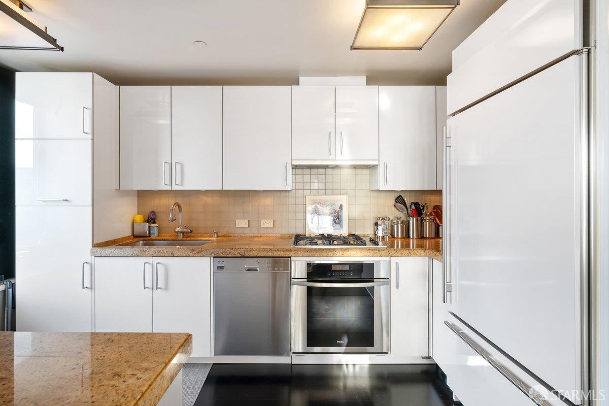 Photo #14: 426100716 Listing: Photo #14