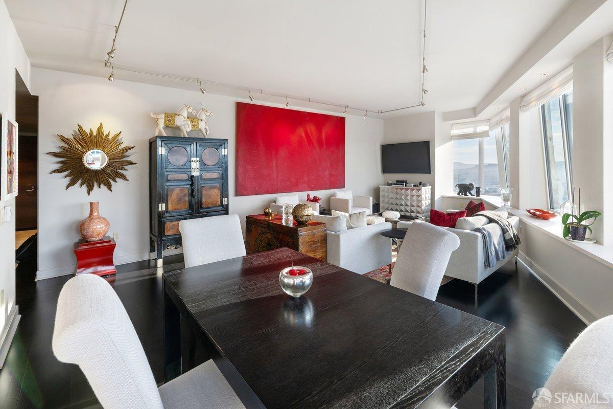 Photo #8: 426100716 Listing: Photo #8