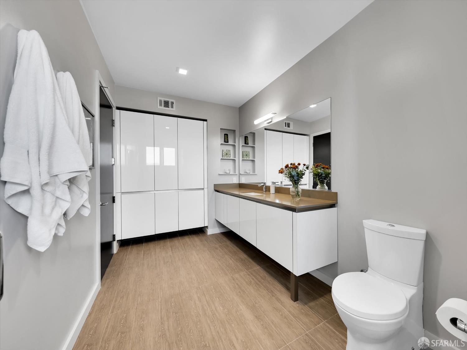 Detail Gallery Image 37 of 44 For 1727 Lacassie Ave 4d,  Walnut Creek,  CA 94596 - 2 Beds | 2 Baths