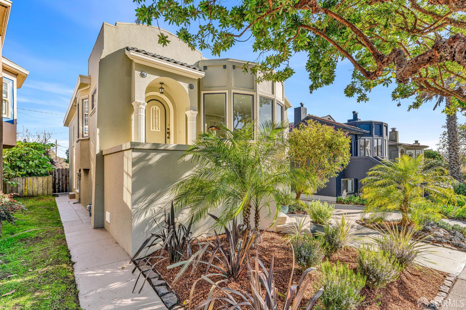 Detail Gallery Image 4 of 61 For 1444 Plymouth Ave, San Francisco,  CA 94112 - 2 Beds | 1 Baths