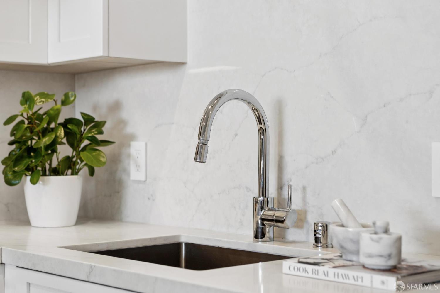 Detail Gallery Image 33 of 46 For 2295 Vallejo St #409,  San Francisco,  CA 94123 - 2 Beds | 2 Baths